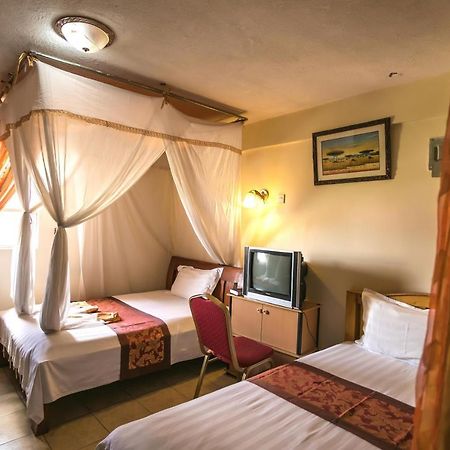 Airport View Plaza Hotel Найроби Экстерьер фото