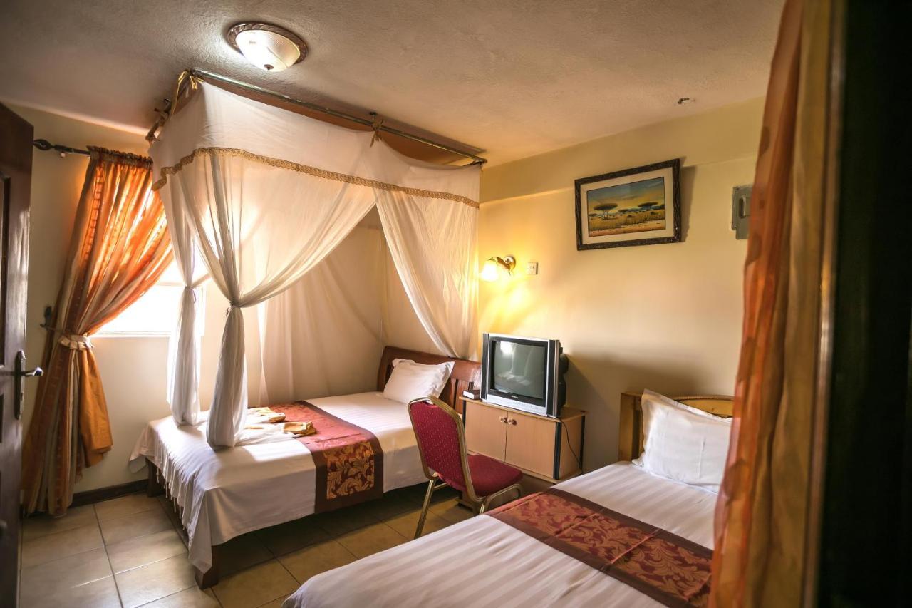 Airport View Plaza Hotel Найроби Экстерьер фото
